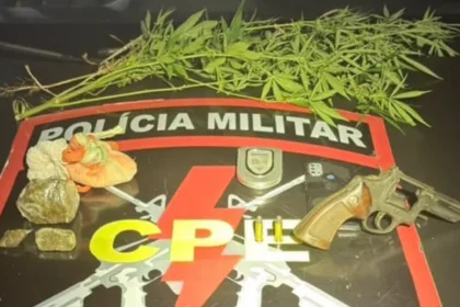 CPE Goianésia apreende revólver e encontra drogas enterradas em quintal