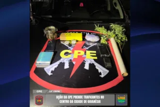 CPE Goianésia prende dois suspeitos de tráfico e apreende 820 gramas de supermaconha