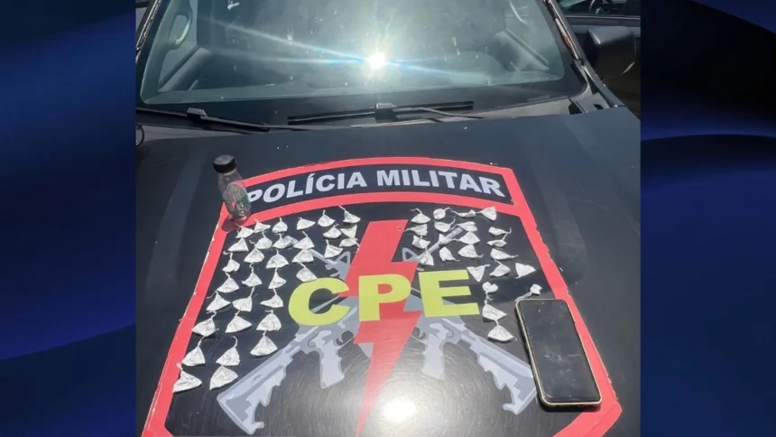 CPE Goianésia prende suspeito de tráfico com cerca de 50 porções de cocaína em Barro Alto CPE Goianésia prende suspeito de tráfico com cerca de 50 porções de cocaína em Barro Alto