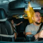 Criança abre porta de veículo em movimento durante viagem entre Goiânia e Anápolis