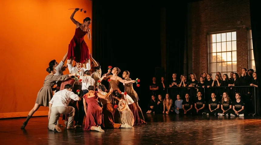 Dança de Goiás brilha na Argentina com dezenas de coreografias na final Dança de Goiás brilha na Argentina com dezenas de coreografias na final