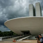 Desabamento de reboco interdita túnel de acesso na Câmara dos Deputados