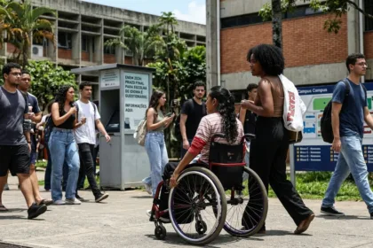 Enem 2026: prazo final para escolha de idioma e preenchimento de questionário