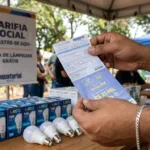 Energia mais barata e troca gratuita de lâmpadas mobilizam atendimento em Goiânia