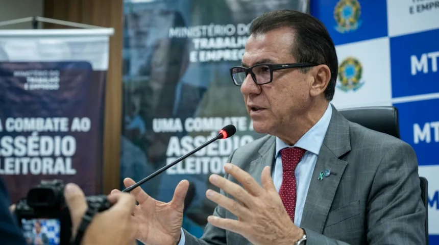 Executivo avalia bloquear crédito e criar cadastro de empresas com assédio eleitoral Executivo avalia bloquear crédito e criar cadastro de empresas com assédio eleitoral