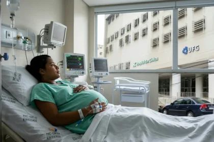 Grávida entra em trabalho de parto em Goiânia aguardando há 12 dias leito para recém-nascido com cardiopatia