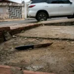 Homem morre após ser esfaqueado pela companheira em residência de Anápolis