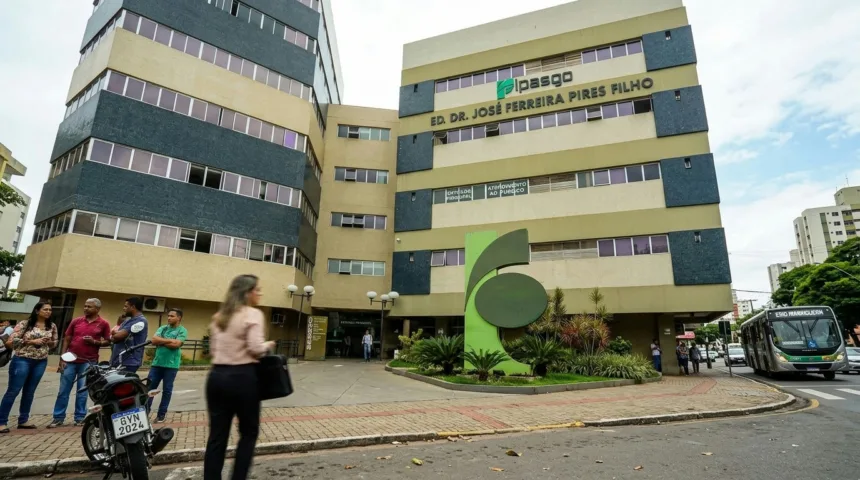 Justiça obriga Ipasgo a custear tratamento para professora com depressão em Goiânia Justiça obriga Ipasgo a custear tratamento para professora com depressão em Goiânia
