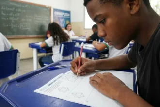 Matemática reúne estudantes e professores em provas da Obmep em todo o país