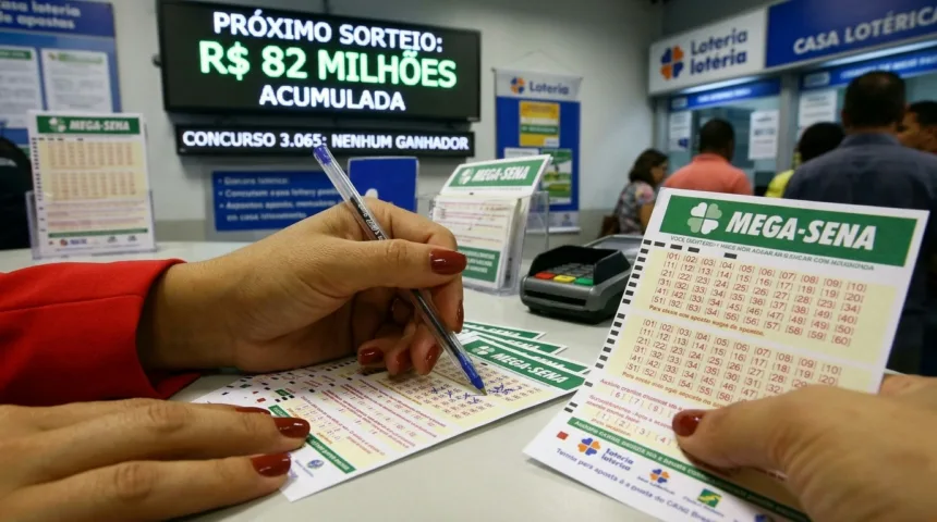 Mega-sena acumula e prêmio principal atinge R$ 82 milhões Mega-sena acumula e prêmio principal atinge R$ 82 milhões