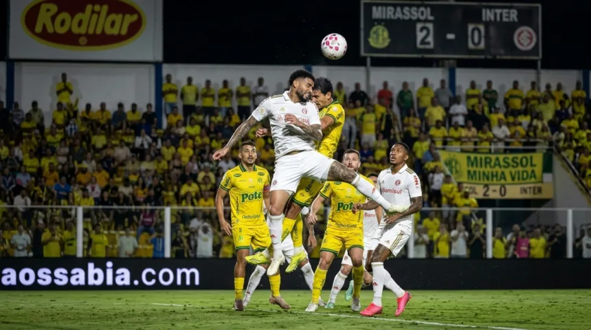Mirassol supera Internacional por 2 a 0 e abre vantagem contra o rebaixamento Mirassol supera Internacional por 2 a 0 e abre vantagem contra o rebaixamento