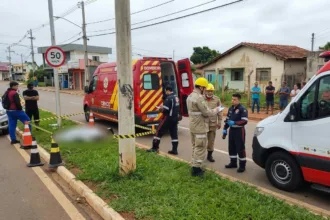 Motociclista morre após colisão em poste na Avenida Pedro Ludovico em Anápolis