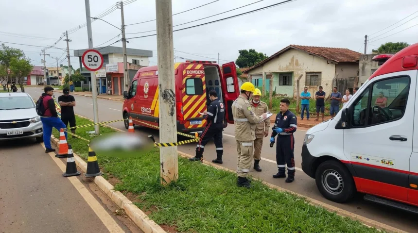 Motociclista morre após colisão em poste na Avenida Pedro Ludovico em Anápolis Motociclista morre após colisão em poste na Avenida Pedro Ludovico em Anápolis