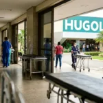 Paciente com coluna fraturada é transferido após dez dias em hospital de Anápolis