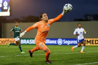 Palmeiras exclui goleira Kate Tapia da lista de inscritas para a Libertadores Feminina