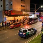 Polícia autua jovem de 26 anos por desobediência em bares perto da UniEVANGÉLICA em Anápolis