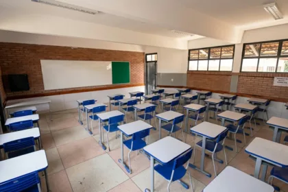 Professor de Anápolis é denunciado por enviar mensagens de teor sexual a alunas