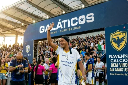 Ronaldinho Gaúcho jogará novamente no Ravenna da Itália em 15 de novembro