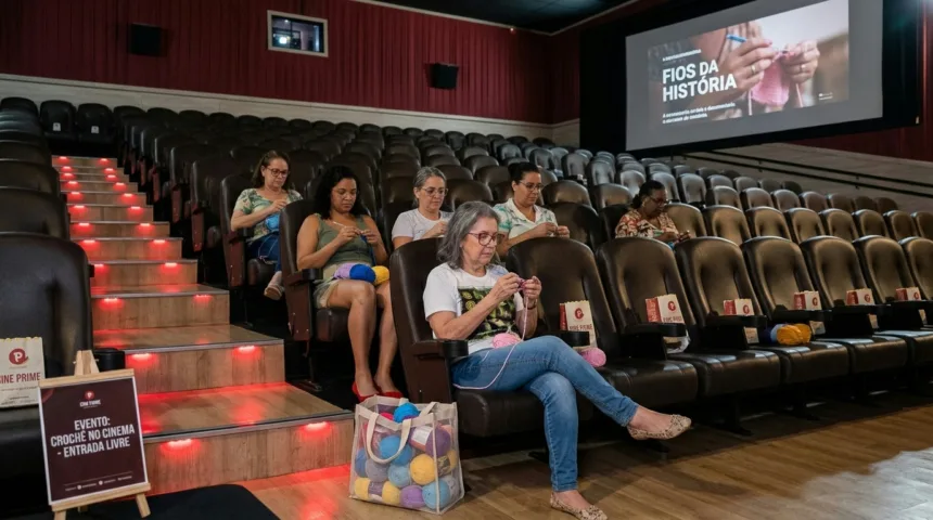 Sessão de cinema em Anápolis promove encontro entre artesãs e amantes do crochê Sessão de cinema em Anápolis promove encontro entre artesãs e amantes do crochê