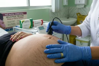 Sífilis em gestantes dispara em Goiás e rede pública reforça testes rápidos na capital