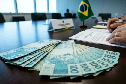 TCU valida taxa de referência da CBS em 11,3 por cento após plenário