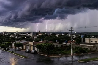 Temporada de chuvas: Goiás registra quase 450 mil raios em apenas um mês
