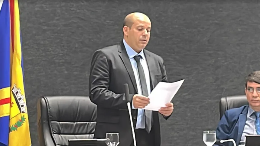 Vereador pede retorno de seções eleitorais à Escola Carlos Gomes Vereador pede retorno de seções eleitorais à Escola Carlos Gomes